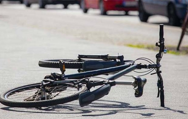Un biciclist român a murit în Italia după ce a fost spulberat de o mașină condusă de o rusoaică beată!