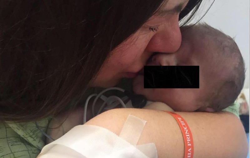 Un spital a refuzat să le dea părinţilor trupul bebeluşului mort la naştere. Condiţia nemiloasă impusă de medici