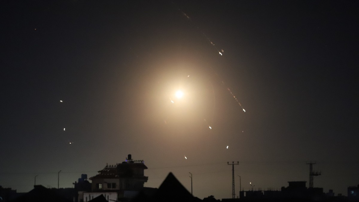 Atacul iranian, văzut din Gaza Foto: Profimedia
