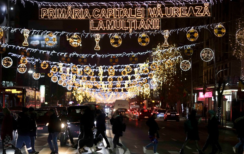 Primăria Capitalei va gestiona direct iluminatul public, printr-o companie municipală