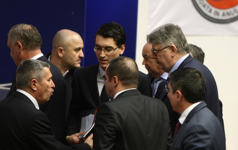 LIGA 1 / Încă un patron cu ştate vechi îşi pregăteşte ieşirea din fotbal