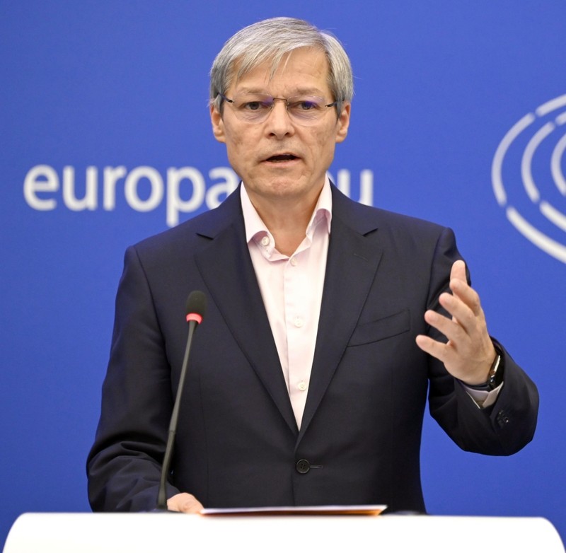 Dacian Ciolos at a Renew Europe press conference on food security in connection with the war in Ukraine in the European Parliament in Strasbourg./Dacian Ciolos at a Renew Europe press conference on food security in the context of the war in Ukraine at the European Parliament in Strasbourg. Press conference on food security in the context of the war in Ukraine, strasbourg, Grand Est, france - 06 Jul 2022,Image: 705525142, License: Rights-managed, Restrictions: , Model Release: no