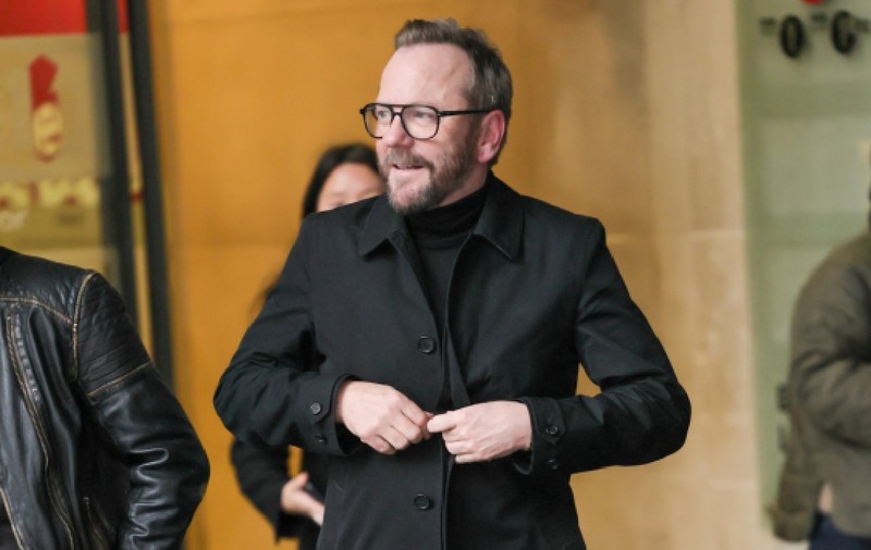 Actorul Kiefer Sutherland a fost arestat pentru că ar fi agresat un șofer de ridesharing