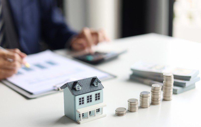 Ce salarii se câștigă în imobiliare. Cât primește un agent imobiliar vs un evaluator vs un manager de proprietăți