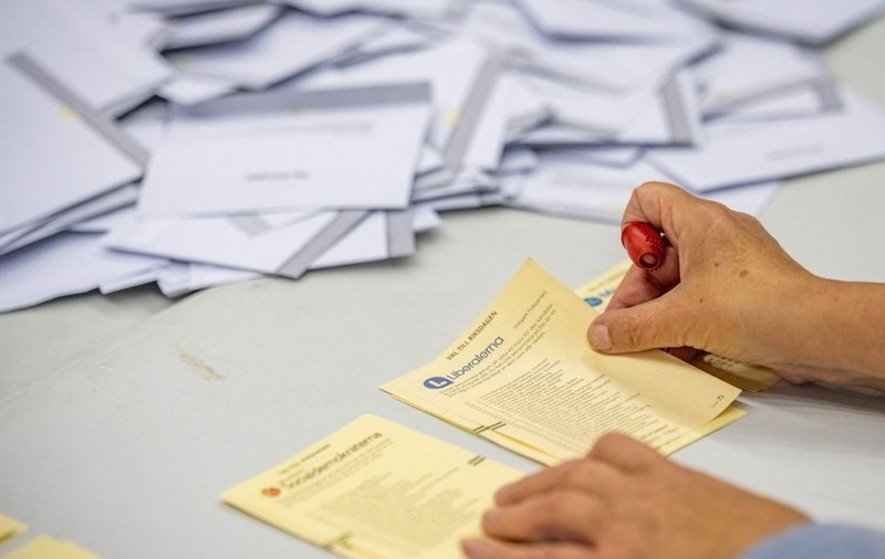 Aproximativ opt milioane de oameni au fost înscriși pe listele electorale pentru alegerile parlamentare din Suedia. Foto: Profimedia
