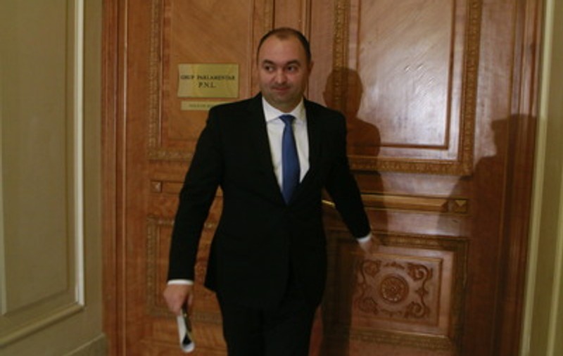 DECIZIA A FOST LUATĂ! Cristian Adomniței, SUSPENDAT