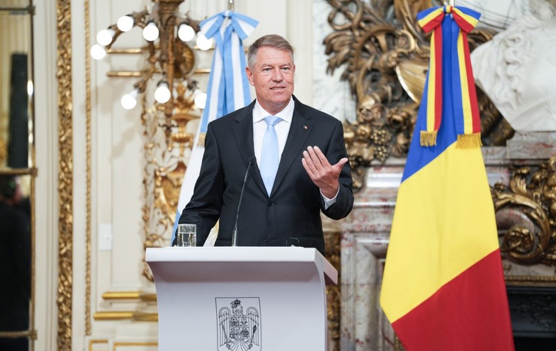 PSD vrea suprataxarea veniturilor mai mari de 25.000 lei pentru bugetari. Ce spune președintele Iohannis