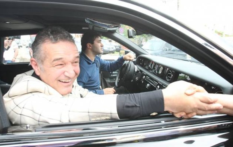 Bombă! BECALI știa de CRUDU că se VINDE pe MII DE EURO!