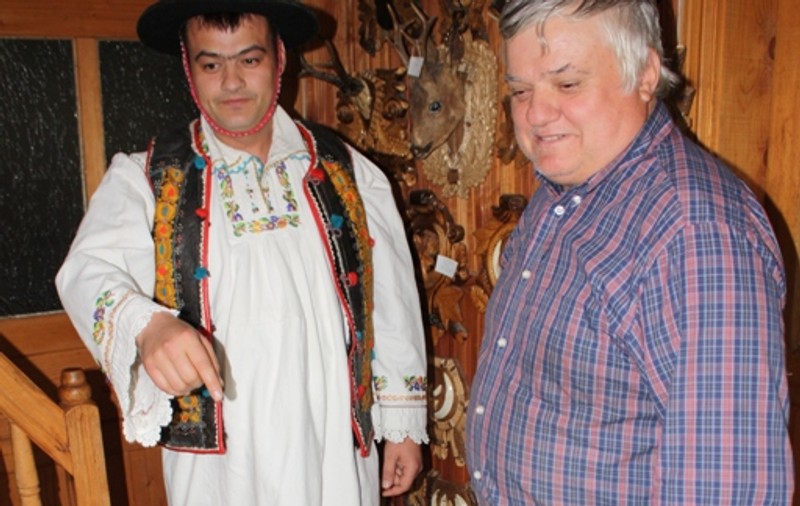 George Nechiti, un fost poliţist, şi-a transformat casa în muzeu al ţăranului român