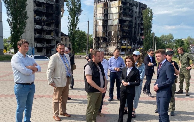 Maia Sandu în vizită în Ucraina. A văzut orașele Borodianka, Bucha și Irpin, orașe distruse de bombardamentele ruse