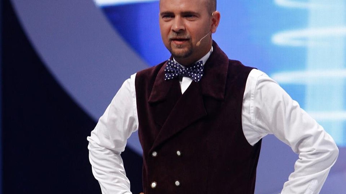”Uriașii” Bitman, Brenciu și Negru, amenințați de minionul Seleși. Buturuga mică va răsturna carul mare?