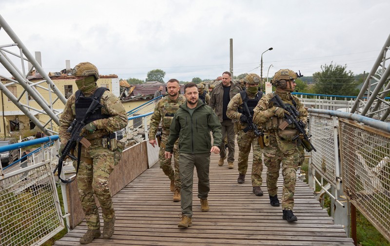 Zelenski nu se așteaptă la o încetare rapidă a conflictului militar, în ciuda victoriilor din ultima lună din est