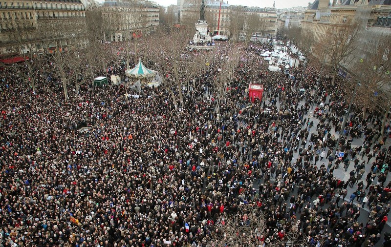 UPDATE | PESTE UN MILION de OAMENI la MARȘUL SOLIDARITĂȚII din PARIS!