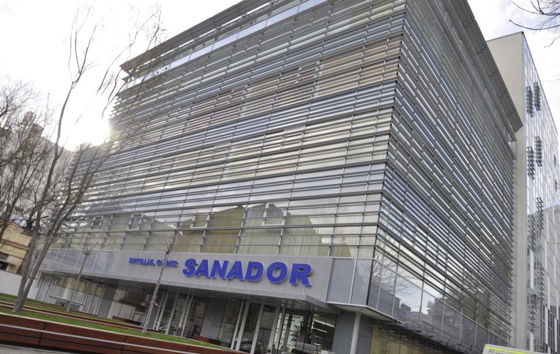 Noi acuzații de malpraxis la Sanador. O femeie ar fi murit din cauza diagnosticării greșite. Reacția medicului care a îngrijit-o