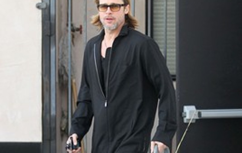 Mitul bărbatului perfect distrus! Brad Pitt, în baston | FOTO
