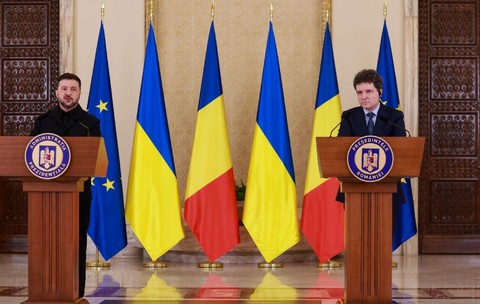Declarații de presă comune susținute de președintele Ucrainei, Volodimir Zelenski (S), și de președintele României, Nicușor Dan (D), la Palatul Cotroceni, din București, joi, 12 martie 2026.