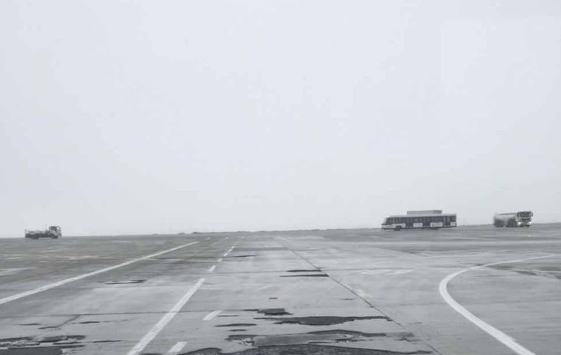 Încep reparațiile la pistele de pe Aeroportul Otopeni. Ministrul Transporturilor a cerut programul lucrărilor