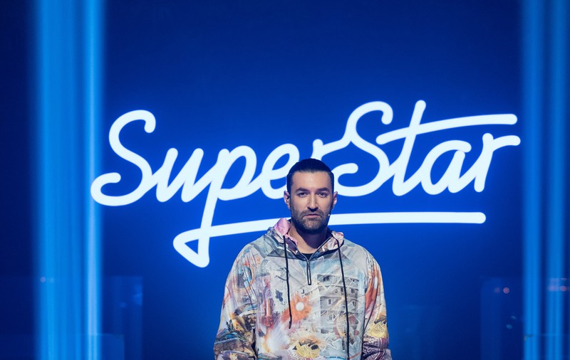 Provocări neașteptate pentru concurenții de la „SuperStar România”. Reacția lui Smiley: „Ce-o fi în sufletul lui acum?”