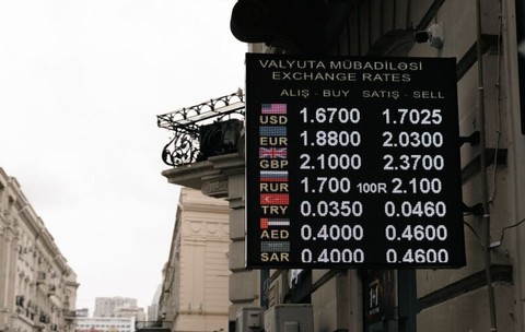 Euro a fost cotat marți la 5,2523 lei. Cursul publicat are doar caracter informativ pentru piața valutară