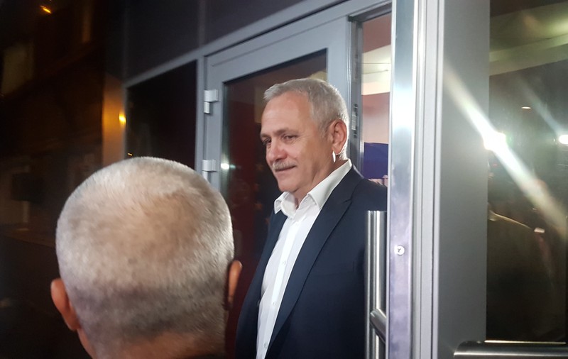 Liviu Dragnea, huiduit la plecare de la sediul PSD. „Am avut si zile mai bune” / VIDEO