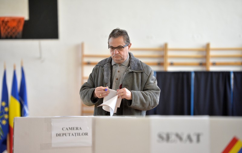 Calculele partidelor pentru parlamentarele de duminică. Mize și culise