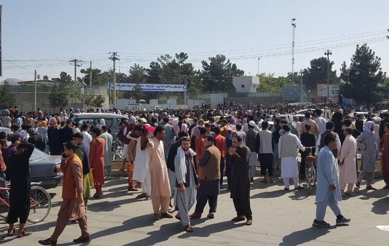 Aeroportul din Kabul, atacat de persoane necunoscute. Un soldat afgan a murit, iar alți trei sunt răniți
