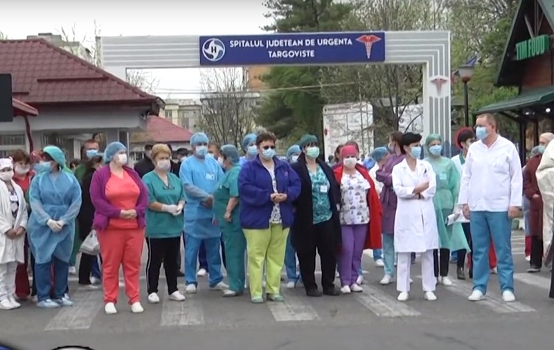 Managerul Spitalului Judeţean Târgovişte, pentru Libertatea: "Eu am convocat oamenii la procesiune. Nu regret. Mă aştept să fiu demis". A fost şi amendat cu 20.000 de lei