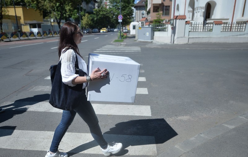 Cum poți cere urna mobilă pentru alegerile din 9 iunie