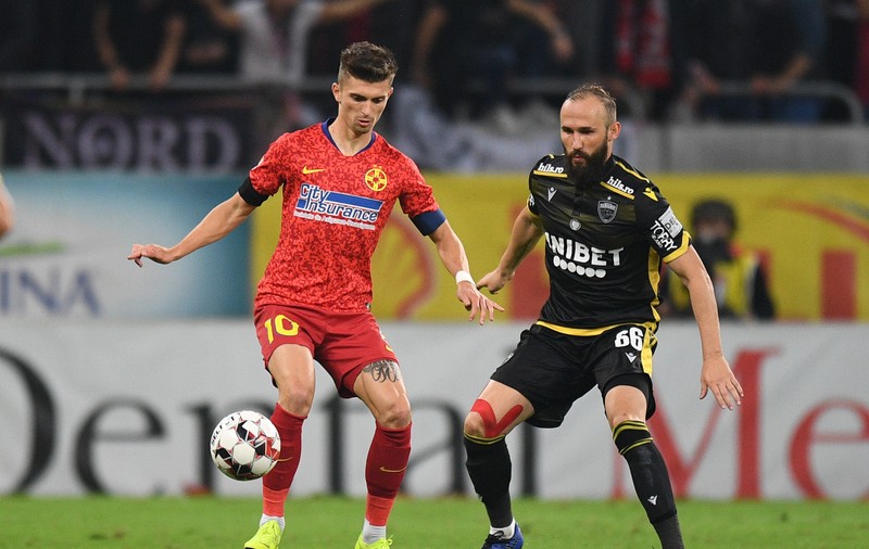 DERBY DE ROMÂNIA. Dinamo face bani și cu fanii FCSB. "Câinii" au mutat duelul cu marii rivali pe Național Arena ca să obțină sume mai importante din bilete care să contribuie la obținerea licenței