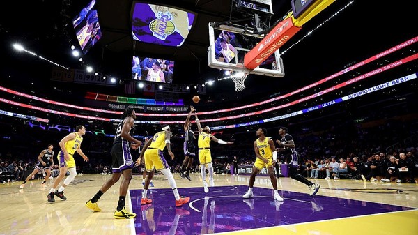 Meciurile din NBA se văd pe (ESPN) Disney+ și AntenaPlay | sursa foto: Getty Images