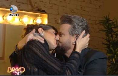 Cătălin Botezatu și Cristina Ich, sărut pasional la Bravo, ai stil