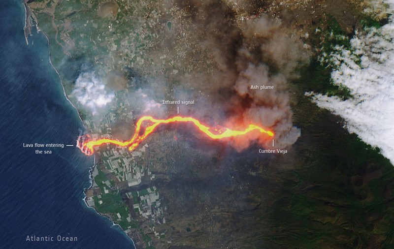 Imagine spectaculoasă din spațiu cu râul de lavă apărut după erupția vulcanului din Canare