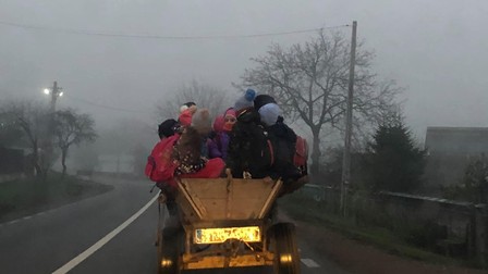 Fotografia cu copiii duși cu căruța, care a circulat pe rețelele de socializare