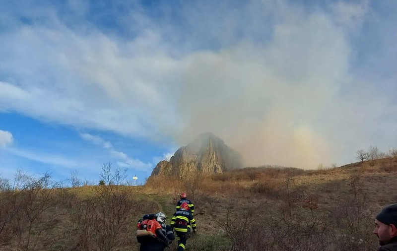 Incendiu în Cheile Vălișoarei din județul Alba, arie naturală protejată