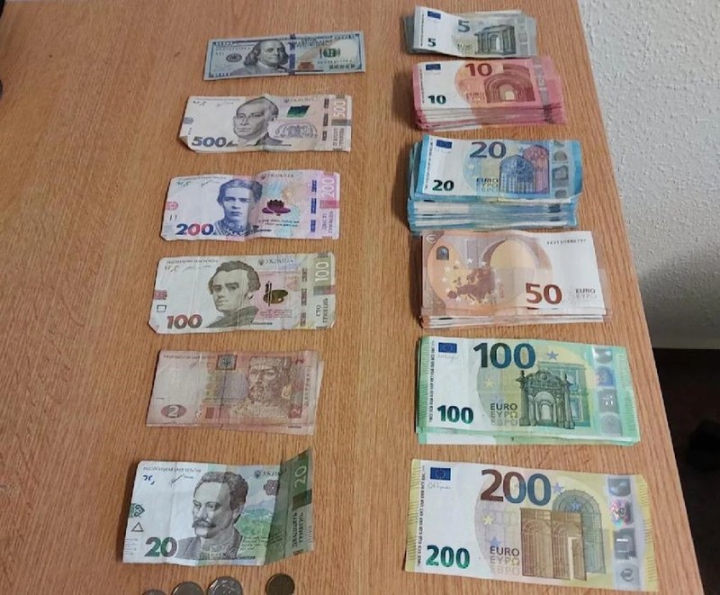 Percheziții Hamburg într-o operațiune de destabilizare a unei rețele de falsificare de documente. Foto: Poliția Federală Germania