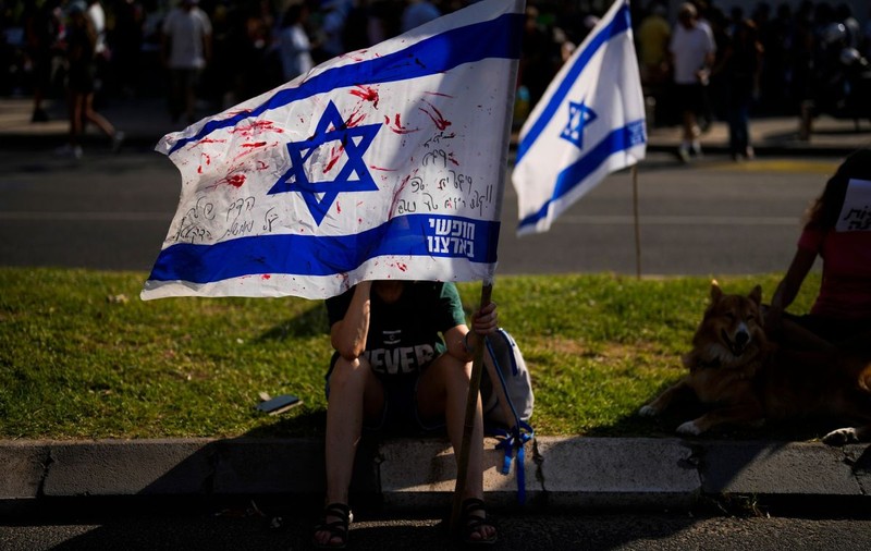 Un israelian s-a rugat pentru victimele din Gaza. Apoi, a devenit ținta unui atac extremist. Criticii guvernului văd un „climat al fricii” în Israel