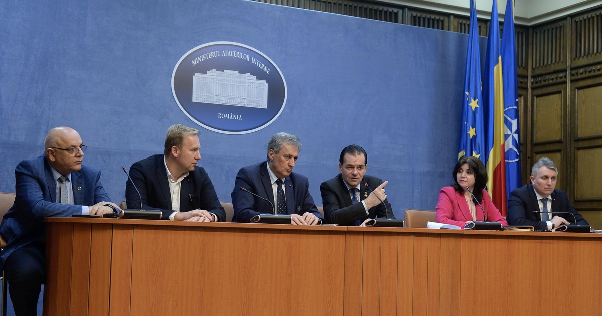 Comitetul pentru Situații Speciale de Urgență se va izola la domiciliu după ce a fost expus indirect la coronavirus. Ședință a comitetului
