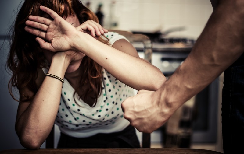 Violența împotriva femeilor costă statul român 12,6 miliarde de euro pe an. De trei ori cât bugetul de la Sănătate