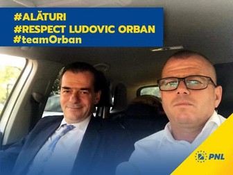 Ludovic Orban (stânga), alături de Costel Barbu, care se află la volan | Foto: pagina de Facebook Costel Barbu