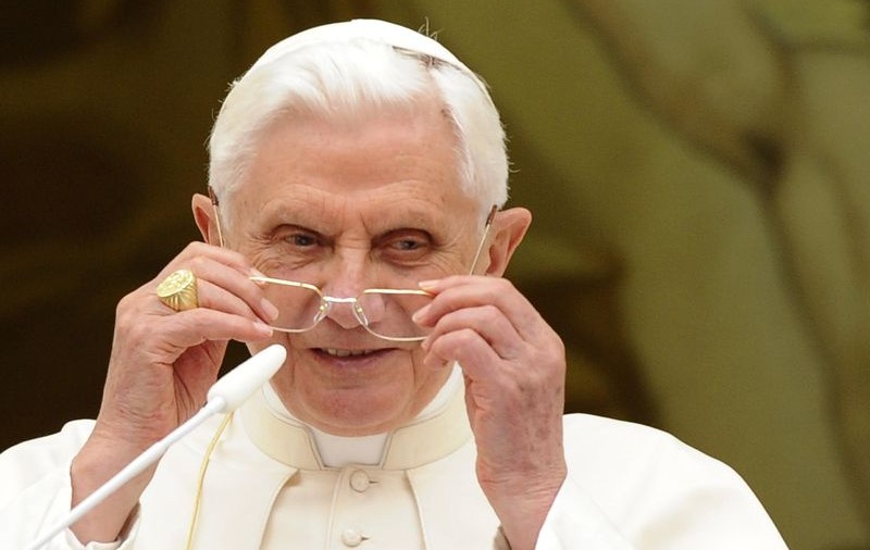 Tatăl lui Mel Gibson: "Papa Benedict al XVI-lea este homosexual!"