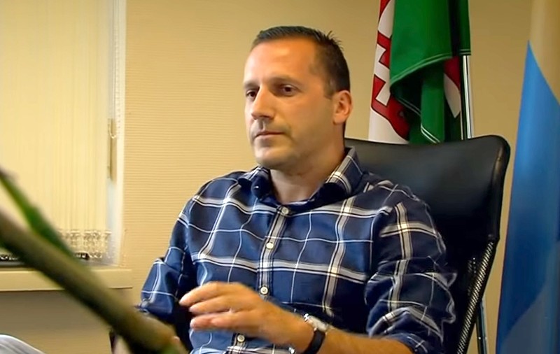 Ungaria i-a revocat pașaportul diplomatic patronului fabricii de bere Csíki Sör. Presa maghiară: a încercat să scape de o amendă în România arătând documentul