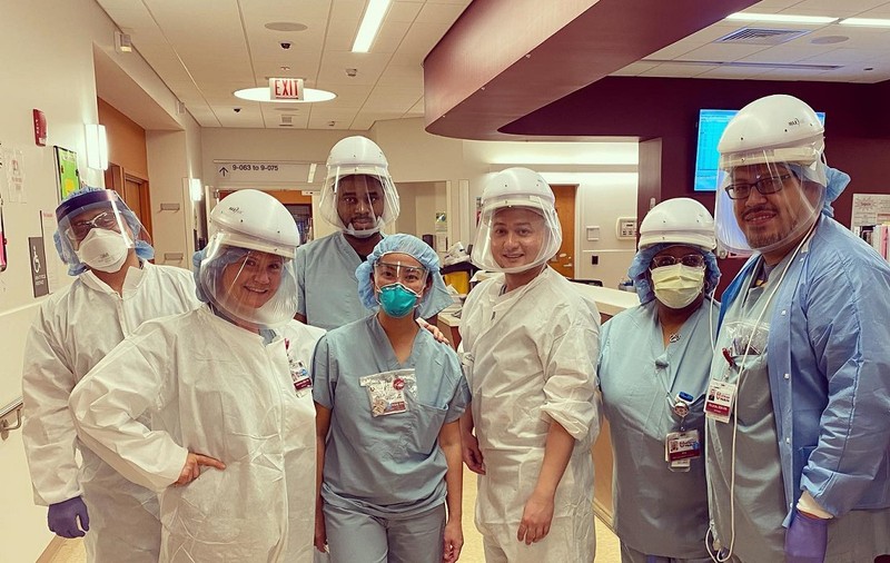 Cum arată lupta cu COVID-19 într-un spital din Chicago. Asistentă medicală româncă: „Am crezut că sunt condamnată la moarte. Acum, vrem să privim lucrurile altfel”