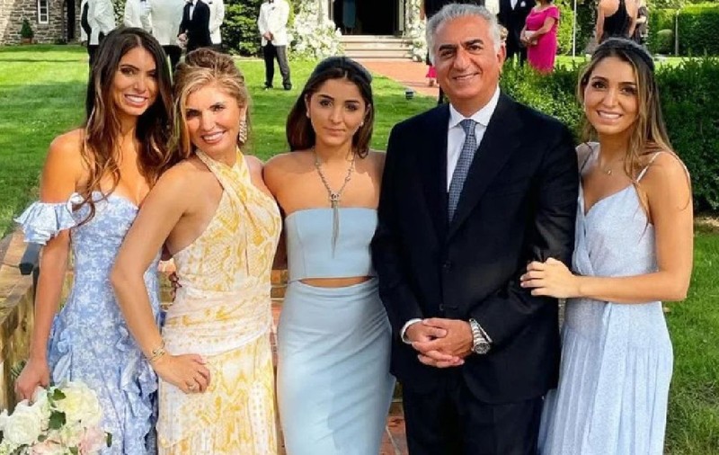 Cine sunt prințesele-influencer, nepoatele ultimului șah al Iranului