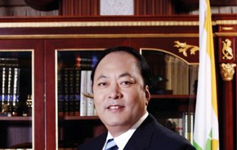 Un miliardar chinez a cheltuit 7.000.000 de euro să-și ducă angajații în vacanță de 5 stele în Spania!
