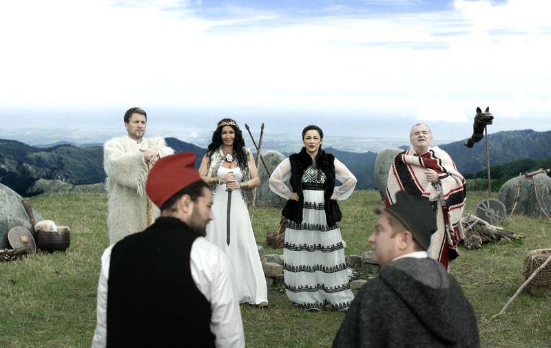 Începe sezonul 8 Românii au talent. Jurații și-au dat întâlnire în vârf de munte