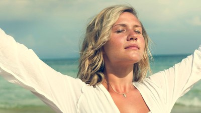 cum-protejezi-parul-la-mare