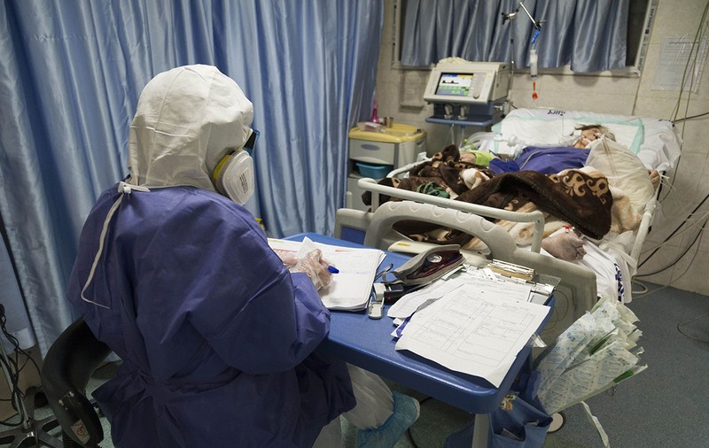 Medicul ginecolog din Sfântu Gheorghe, diagnosticat cu COVID-19, este urmărit penal pentru zădărnicirea combaterii bolilor