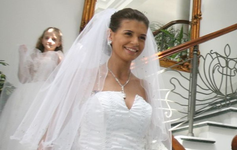 Monica Gabor împlineşte astăzi 25 de ani