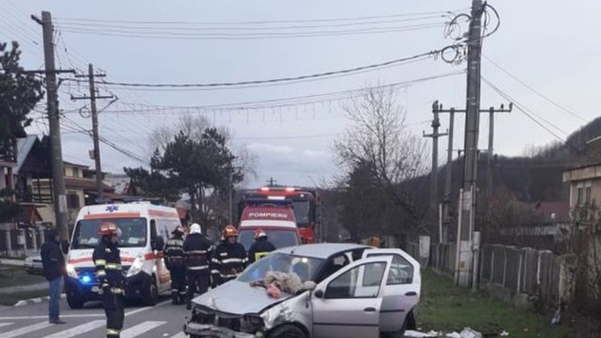 O fetiță de 11 ani a ajuns în comă la Spitalul din Râmnicu Vâlcea, după ce tatăl ei a condus băut sâmbătă și s-a răsturnat cu mașina în Băile Govora.