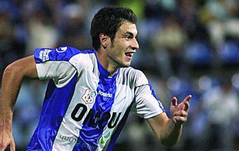S-a lăsat de fotbal ca să se apuce de afaceri: Fiul ”Satanei” vă aduce lumină-n case